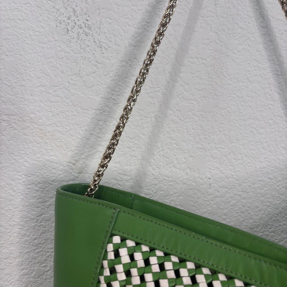 Tory Burch Erica Woven Green and White Patterned Shoulder Bag - Picture 7 of 7